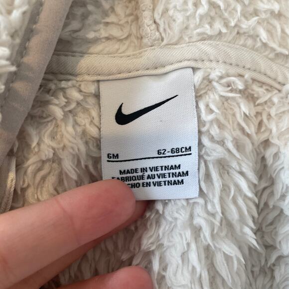 Nike Hooded Sherpa Baby Coverall in Pale Ivory 6M - Picture 4 of 9
